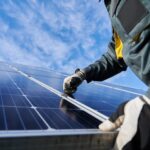 太陽光発電の過積載とは?発電量を高める仕組みと導入時の注意点を解説